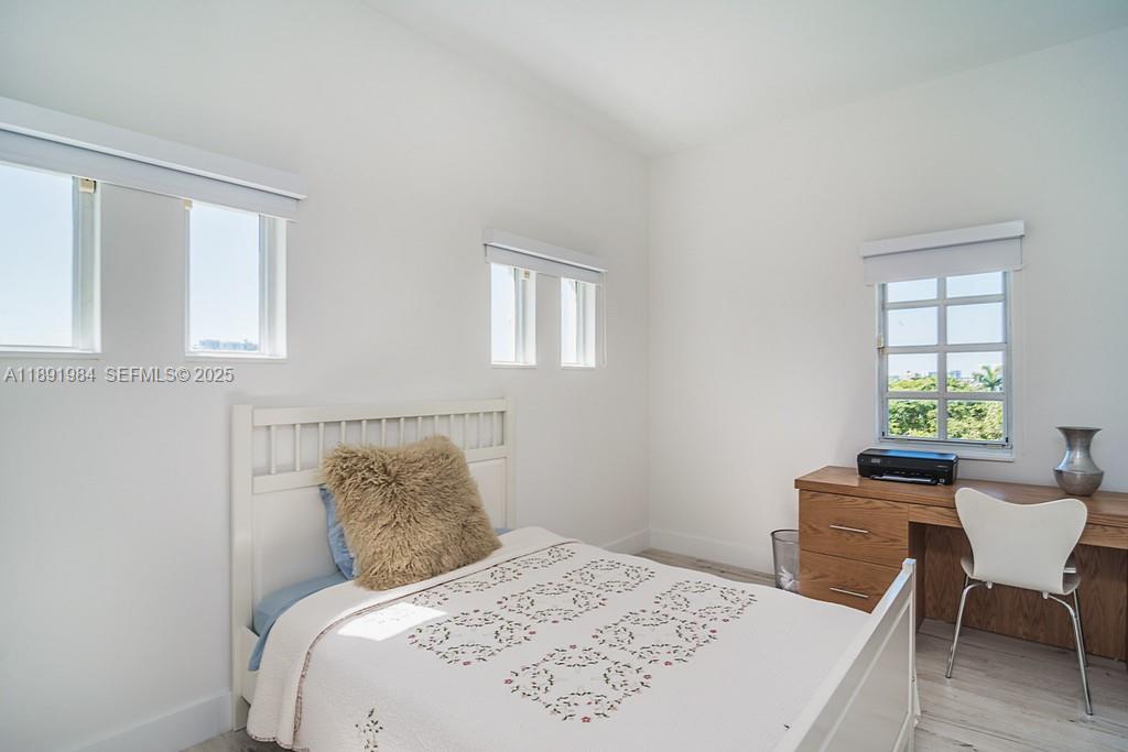 3500 Island Boulevard