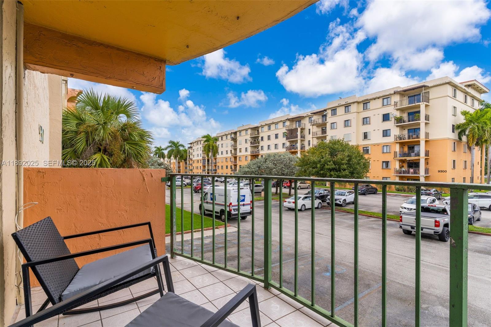 9310 Fontainebleau Boulevard