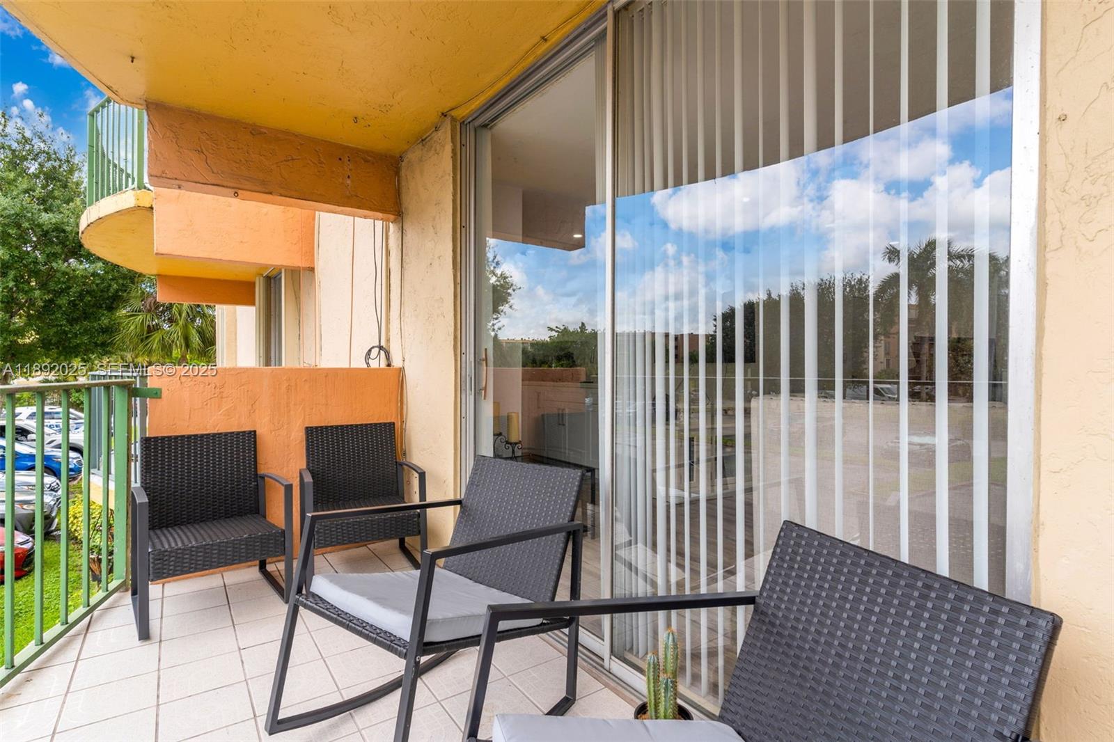 9310 Fontainebleau Boulevard