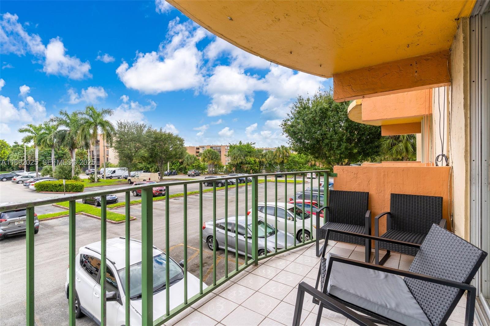 9310 Fontainebleau Boulevard