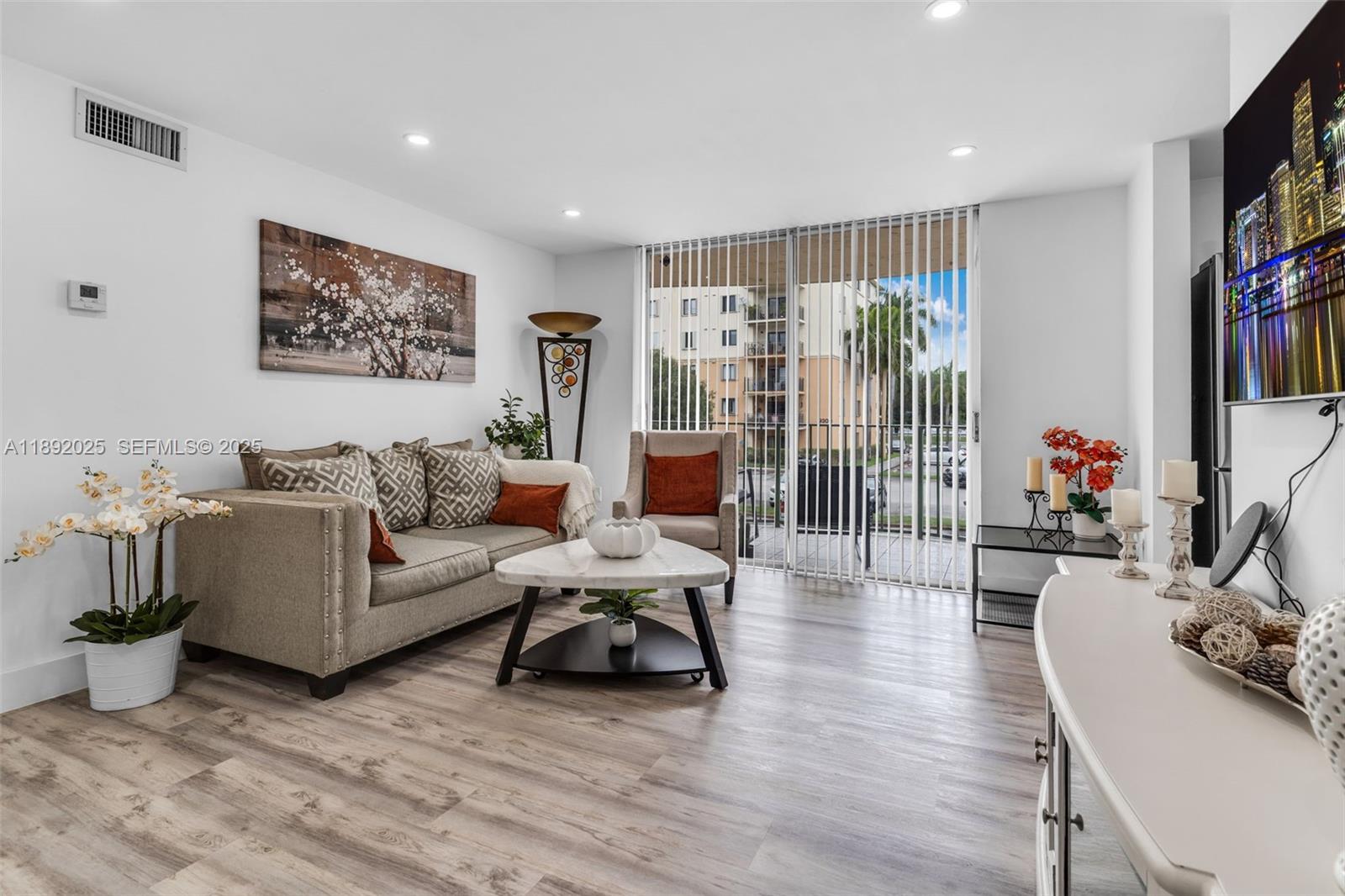 9310 Fontainebleau Boulevard
