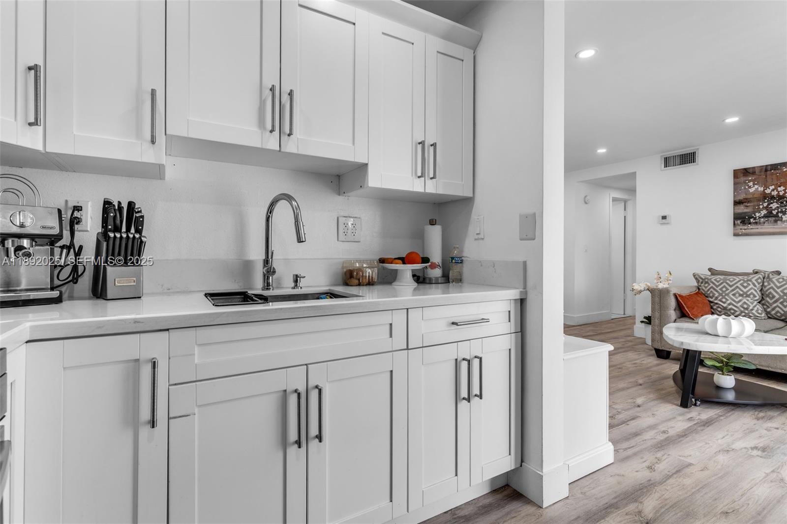 9310 Fontainebleau Boulevard