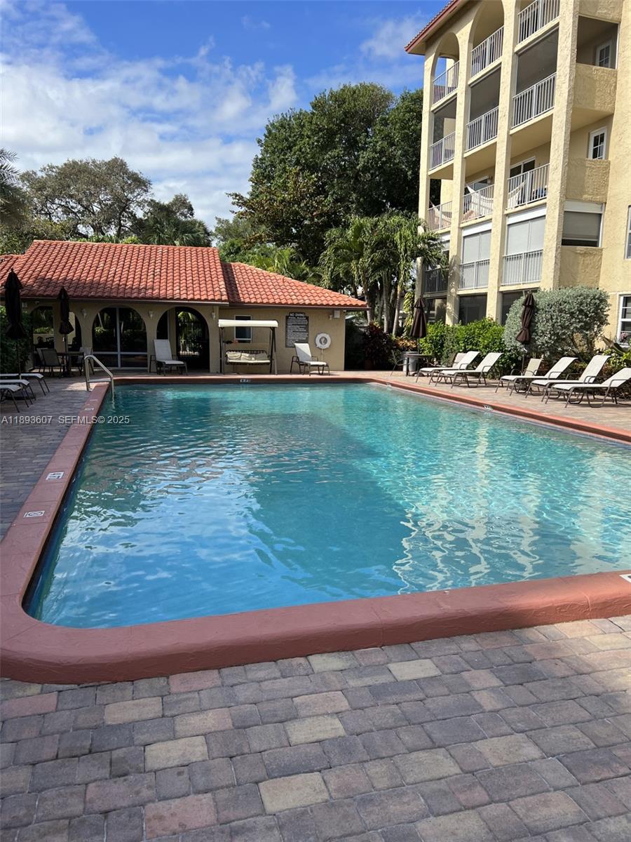 950 Ponce De Leon Road