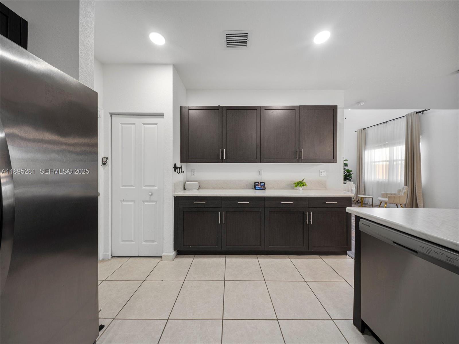 1411 SE 26th Road
