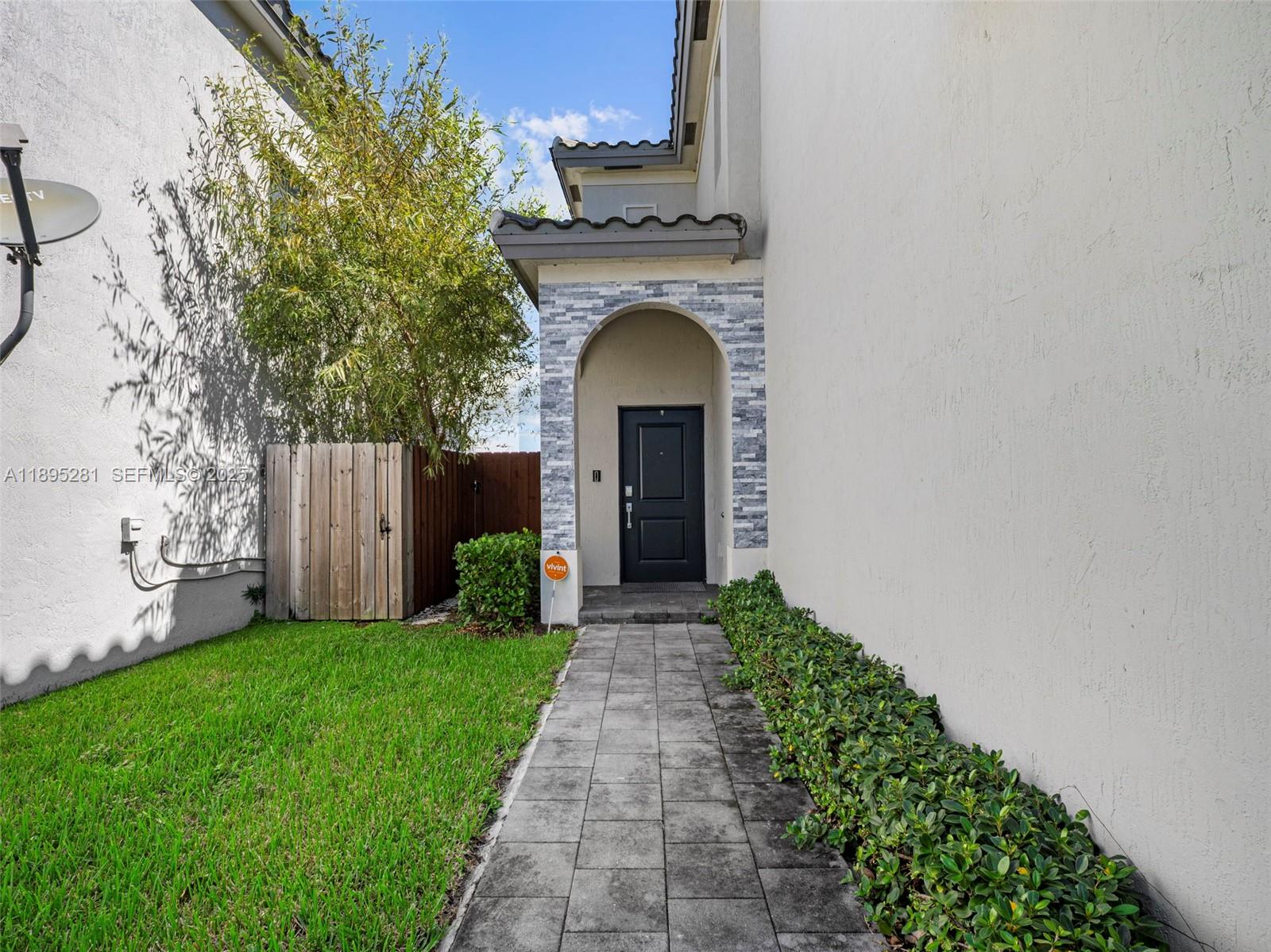 1411 SE 26th Road
