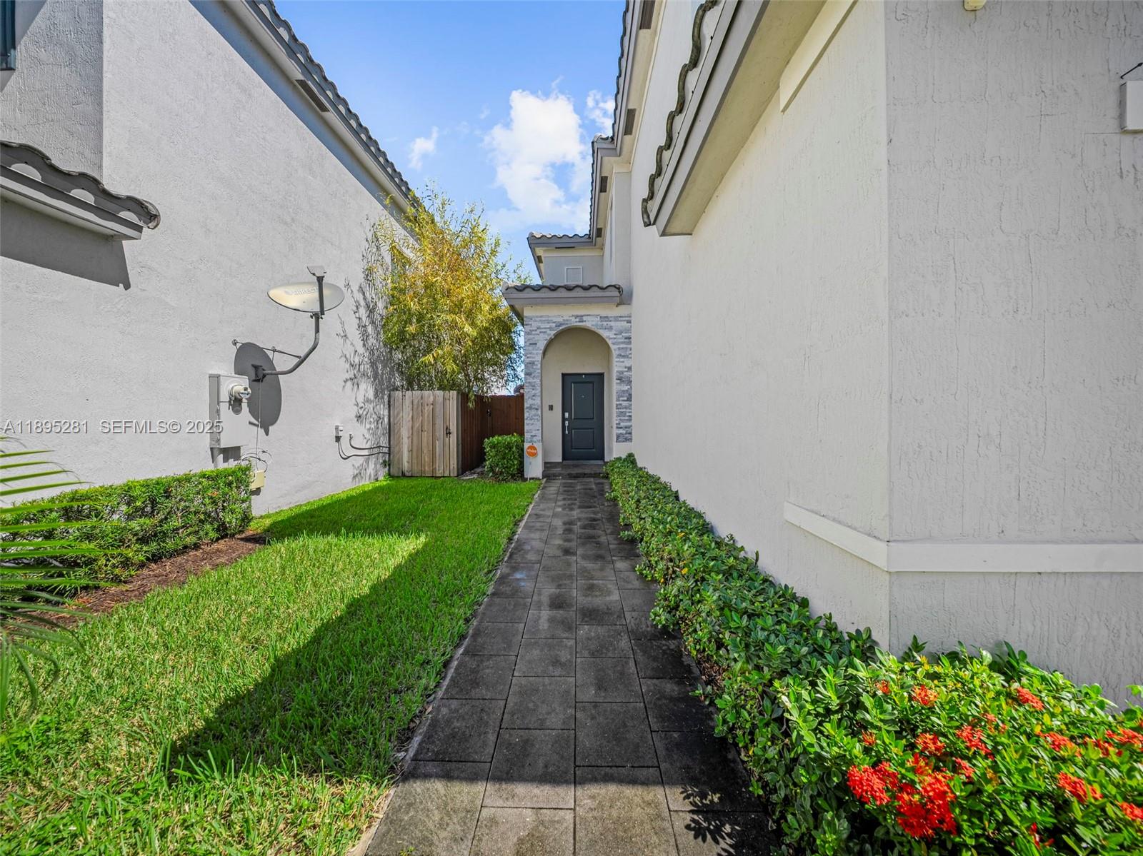 1411 SE 26th Road