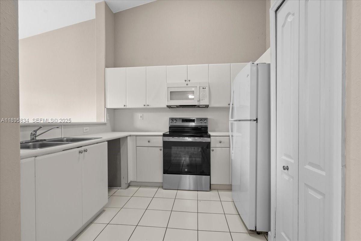 1677 SE 27th Court