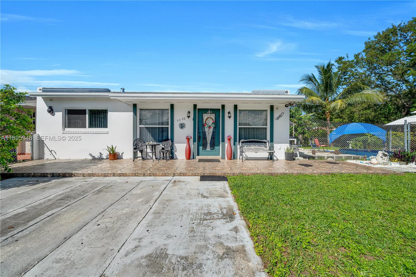5402 SW 128th Place