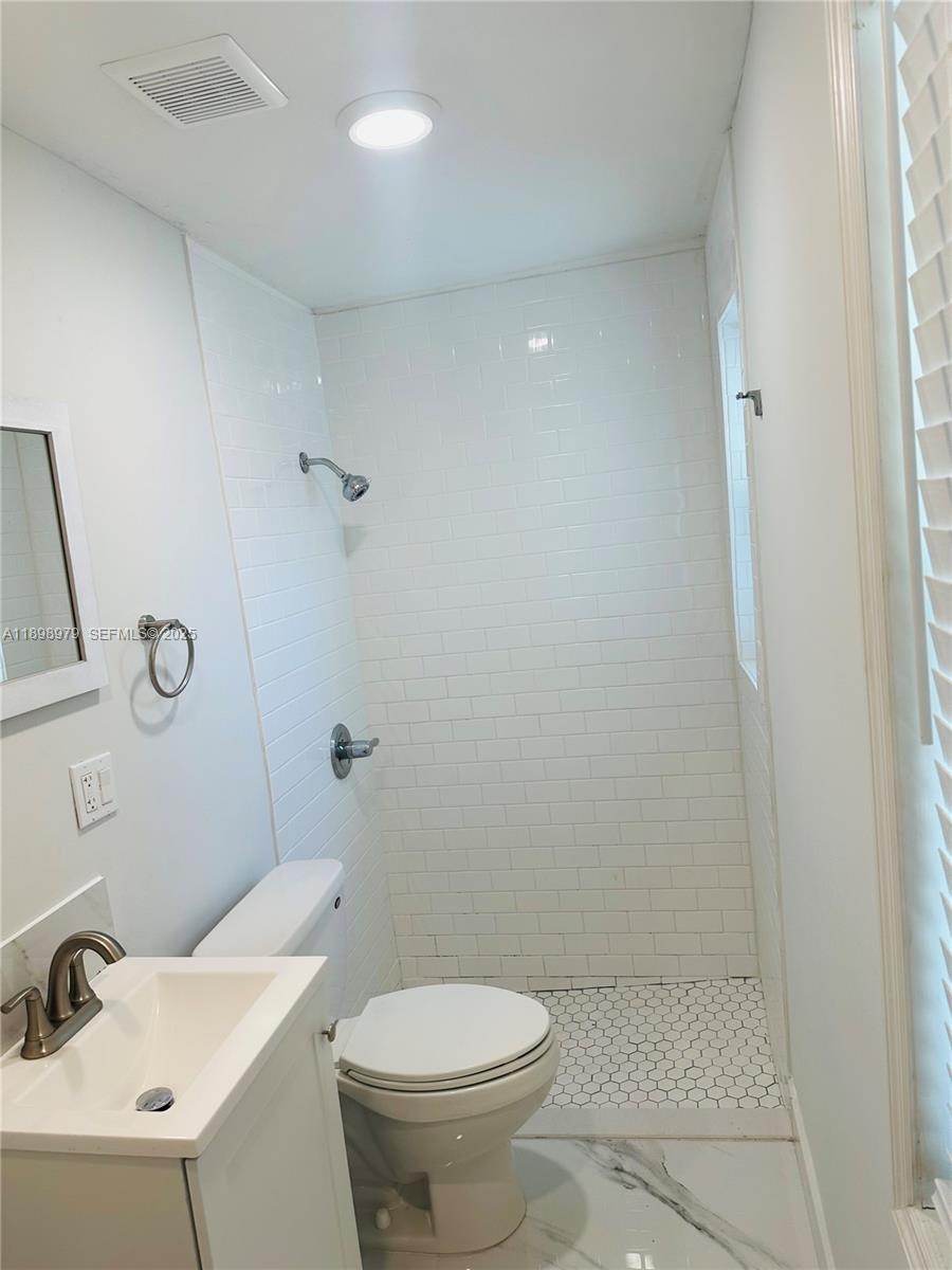 17926 SW 104th Avenue gallery image #19