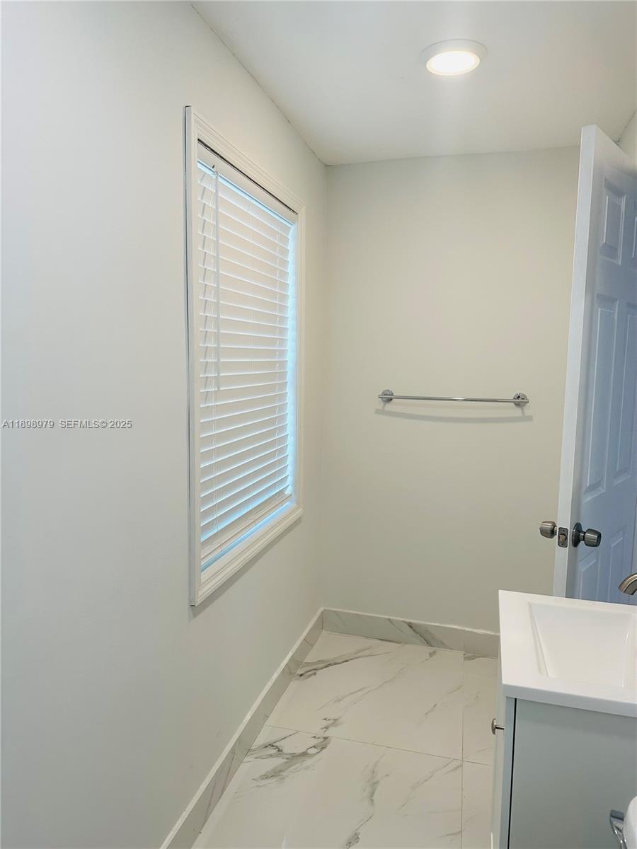 17926 SW 104th Avenue gallery image #20