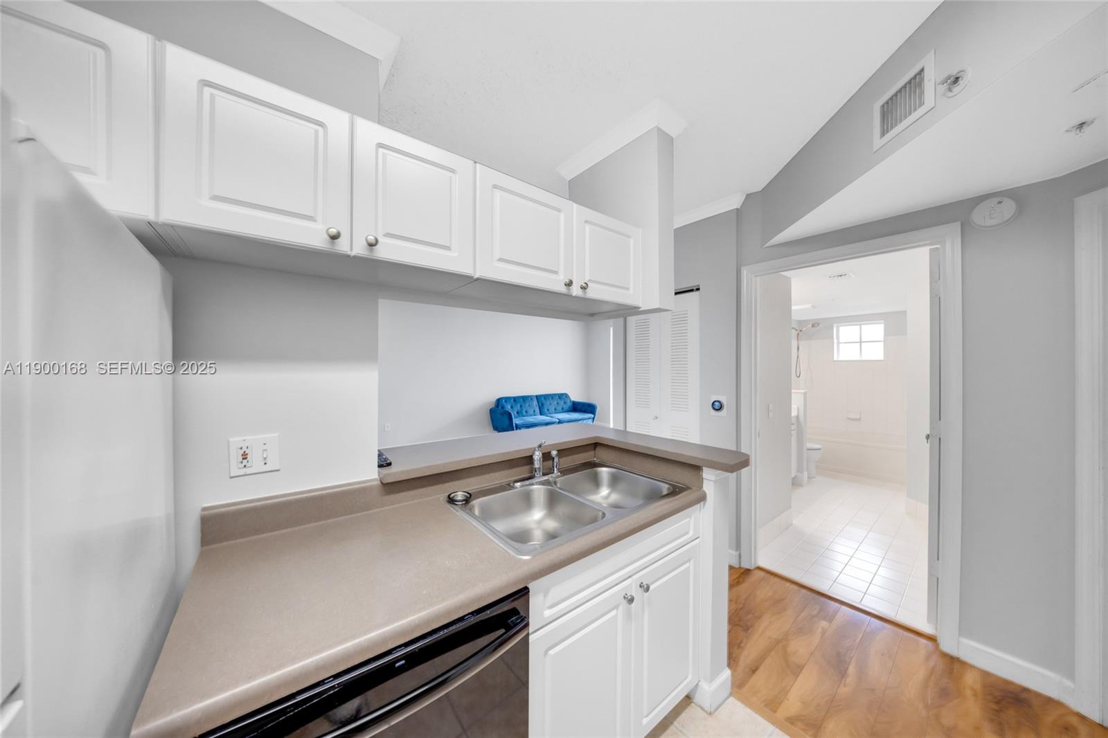 17125 N Bay Road