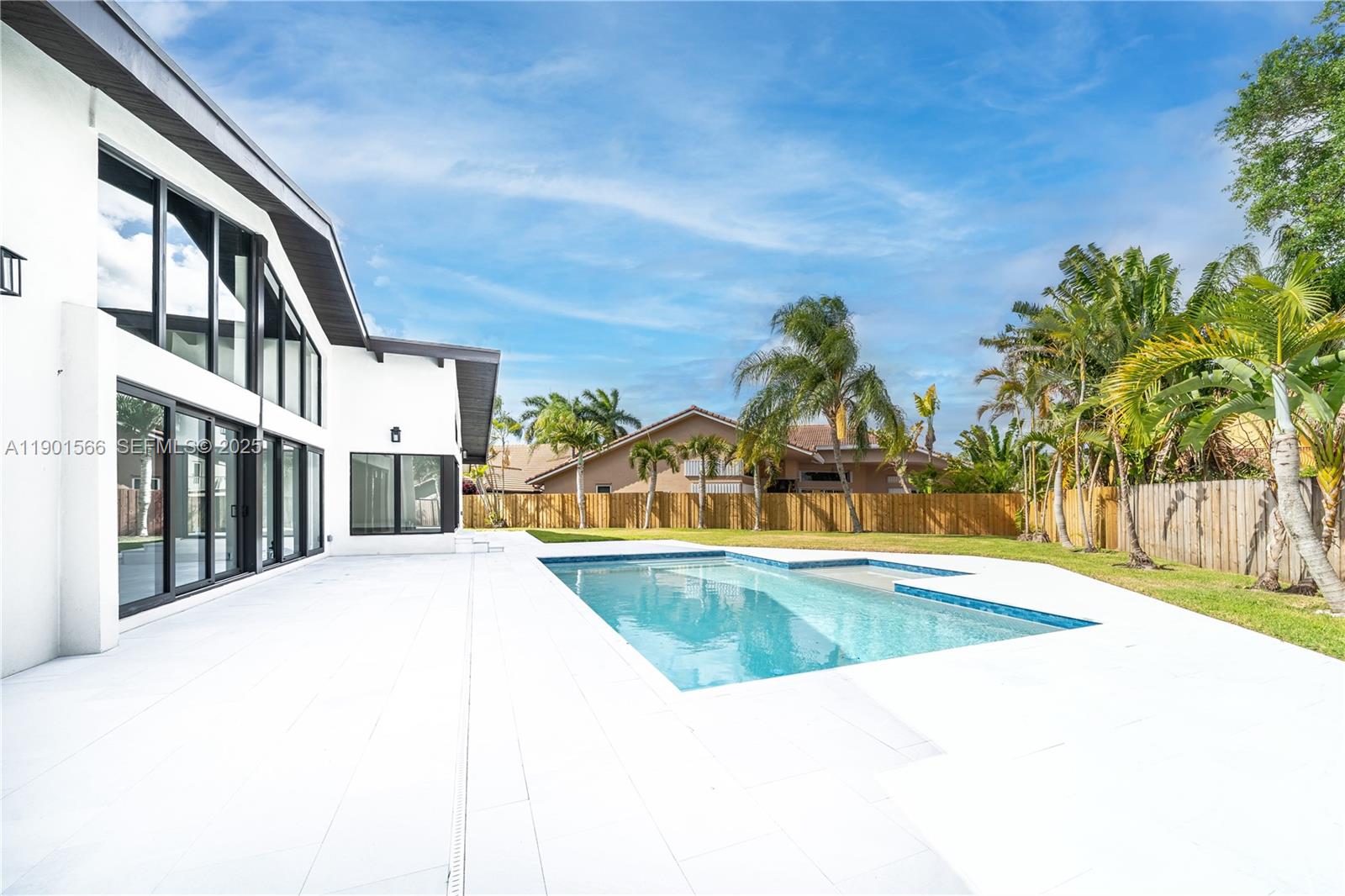 842 W Coco Plum Circle