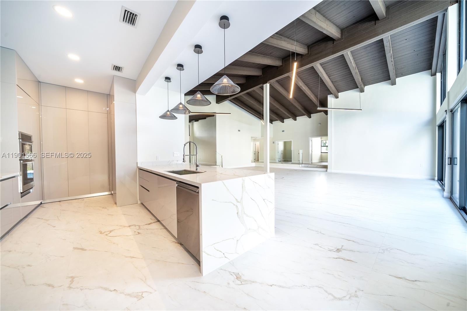 842 W Coco Plum Circle