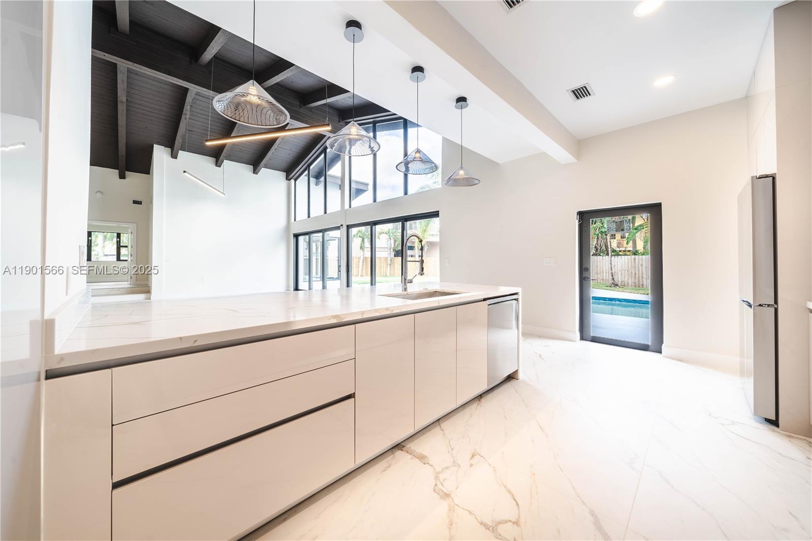 842 W Coco Plum Circle