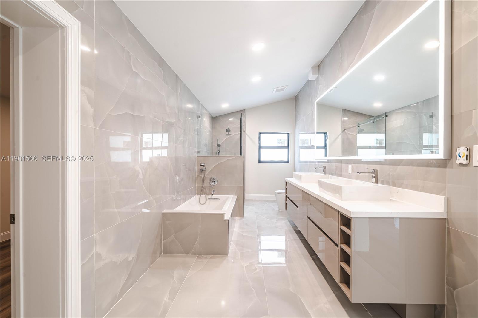 842 W Coco Plum Circle