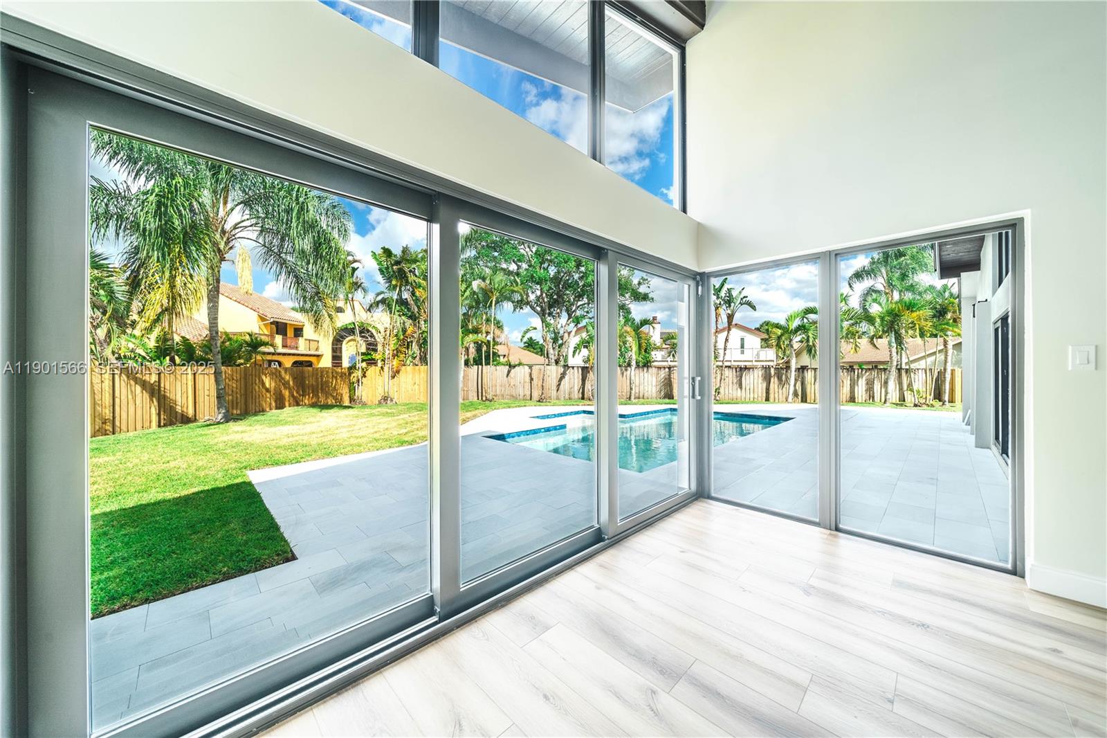 842 W Coco Plum Circle