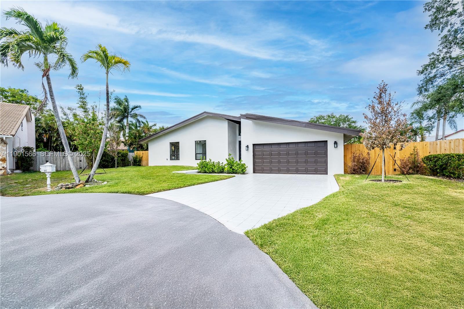 842 W Coco Plum Circle