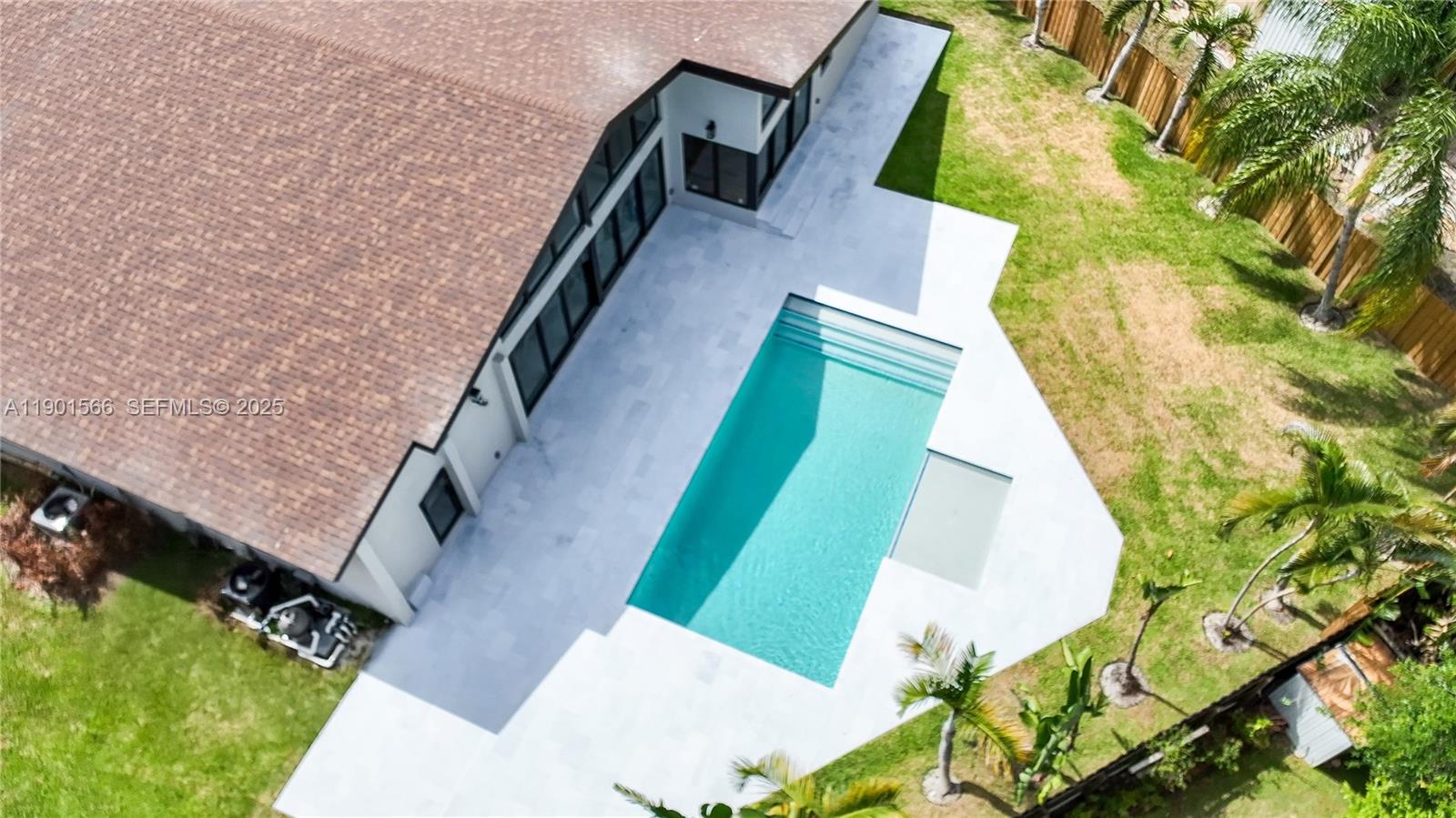 842 W Coco Plum Circle