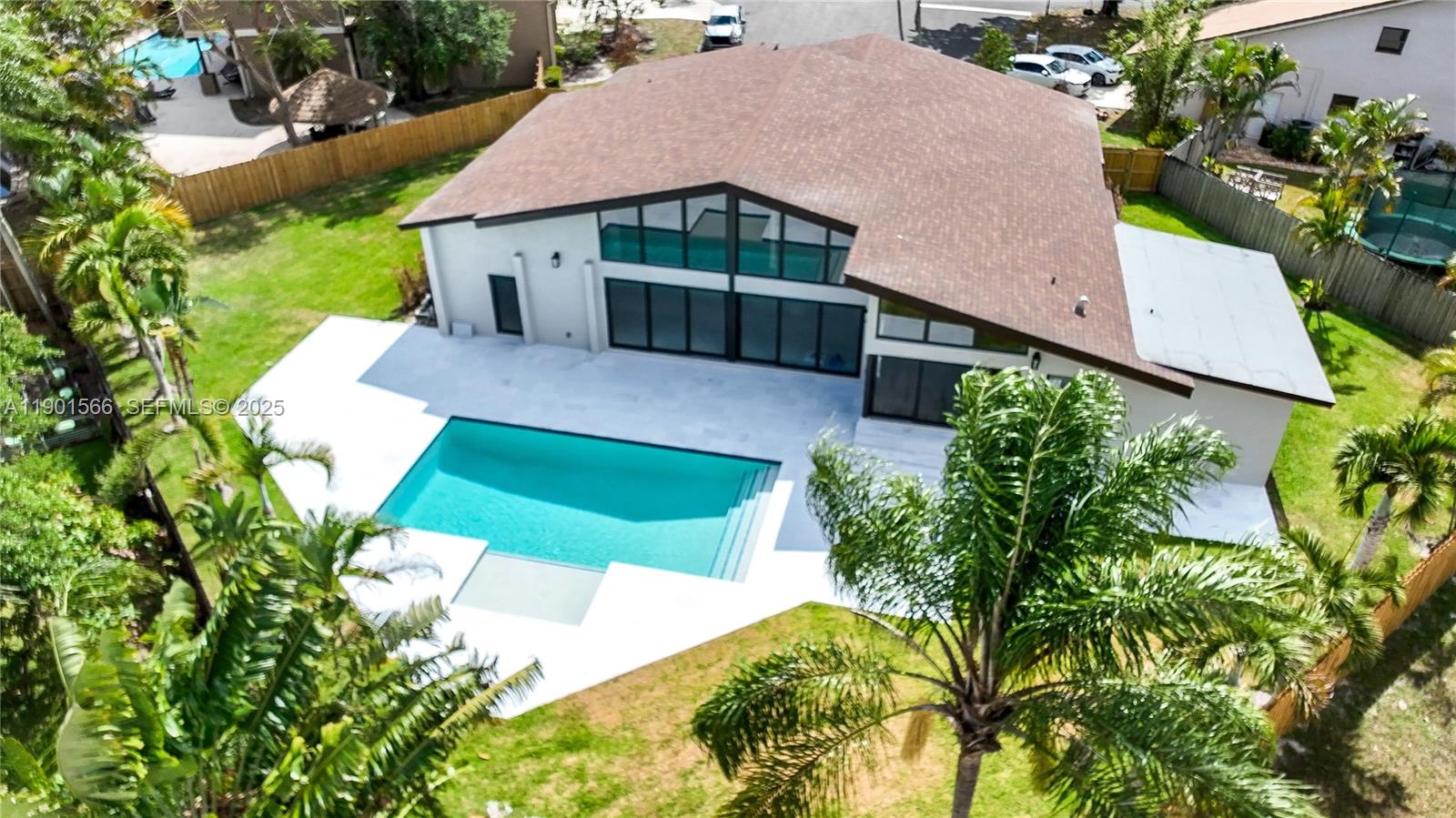 842 W Coco Plum Circle