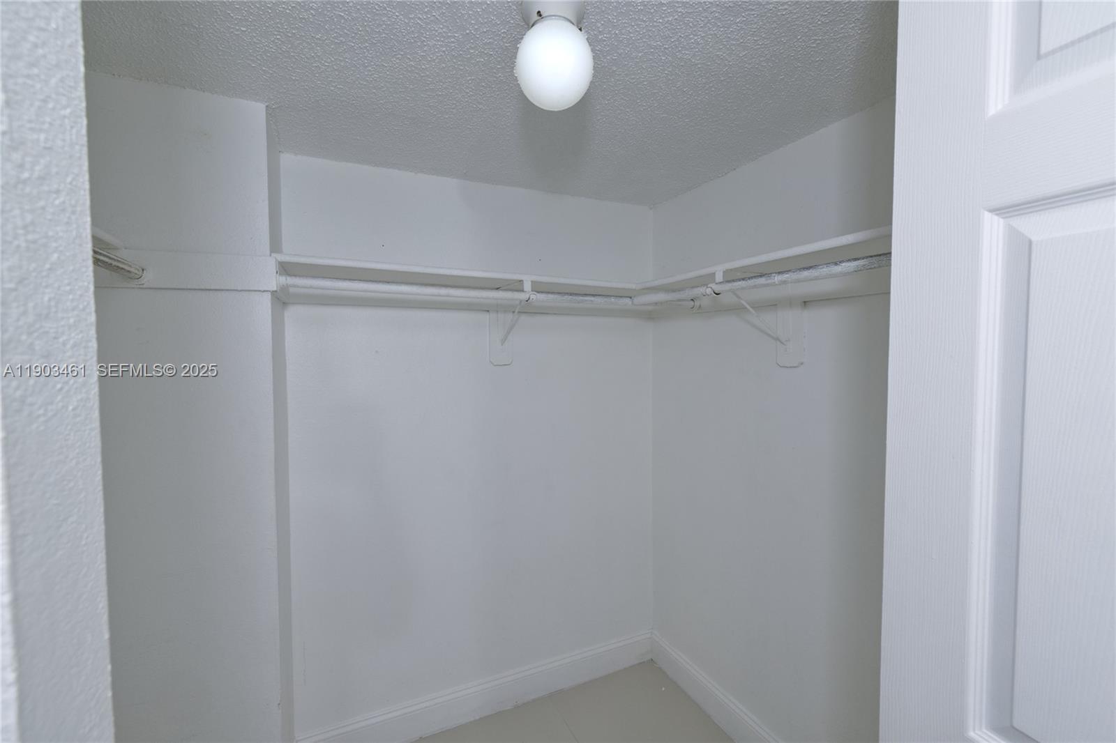 2903 N Miami Beach Boulevard