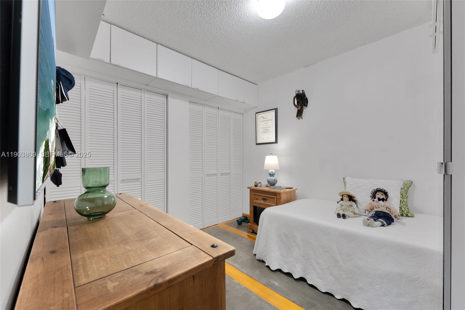 3661 SW 9th Terrace