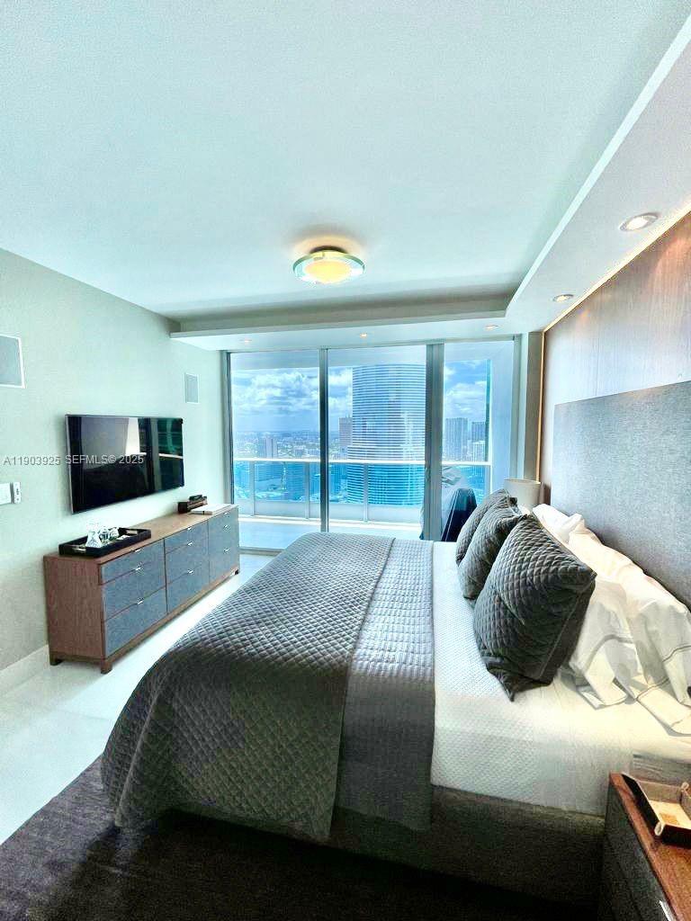 200 Biscayne Boulevard Way