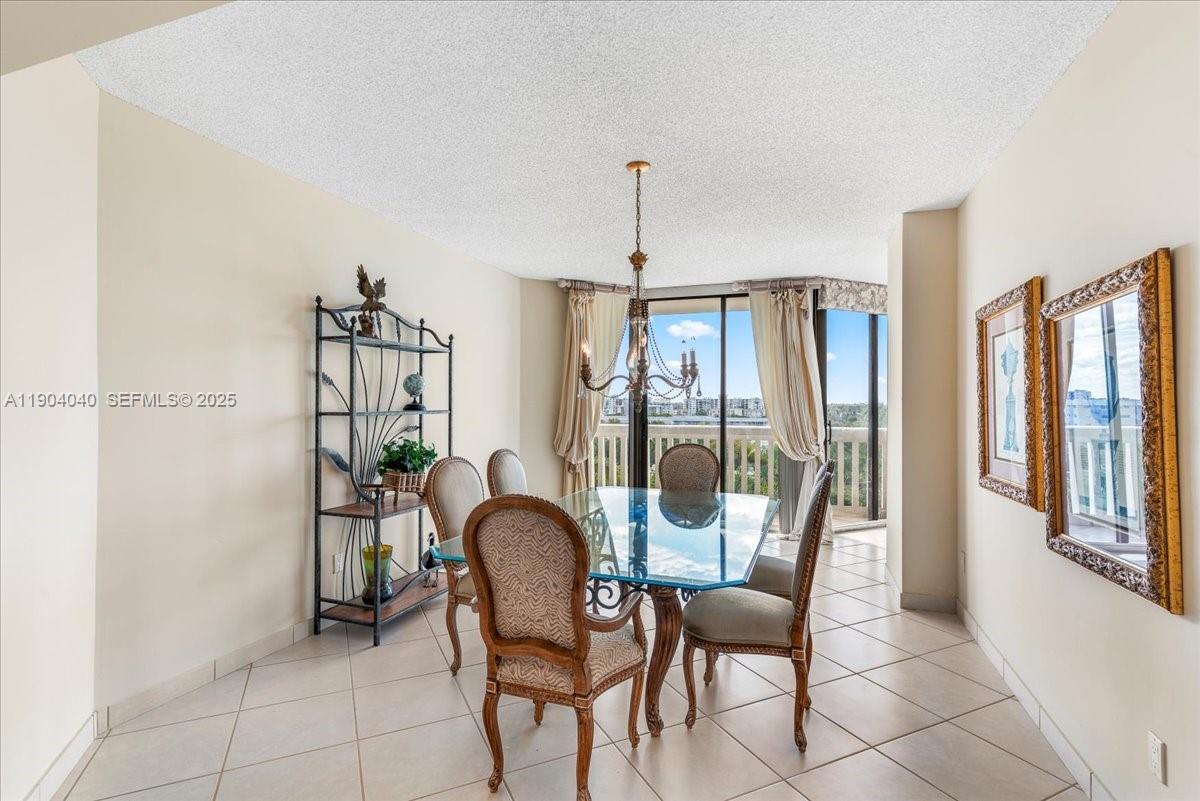 2000 Island Boulevard