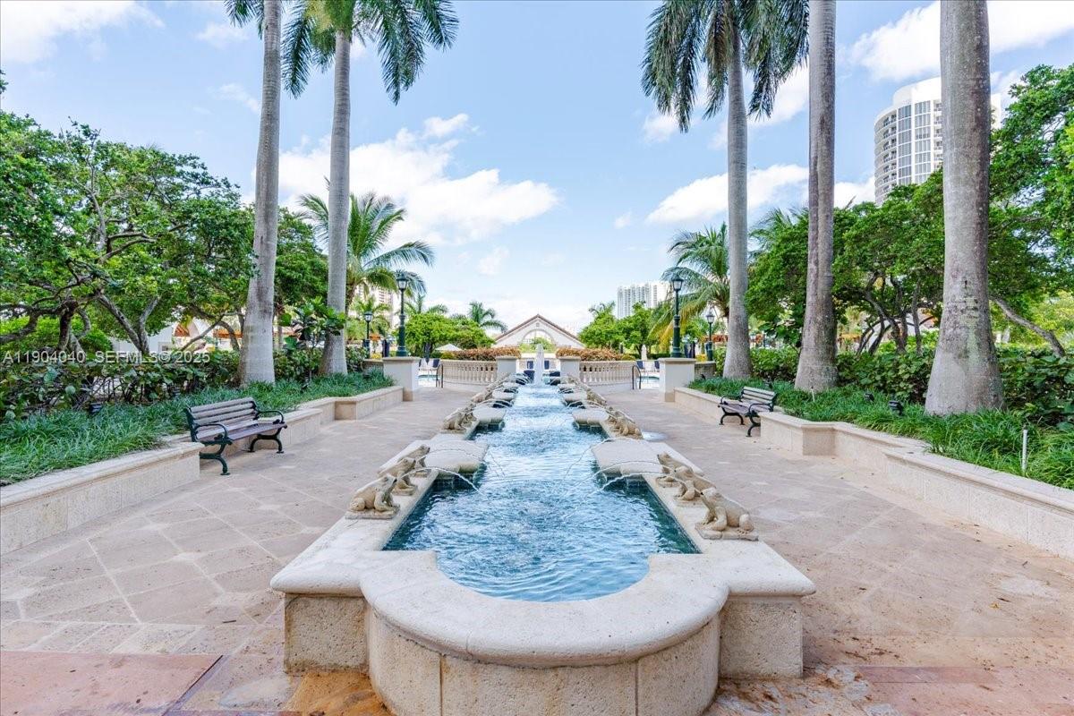 2000 Island Boulevard