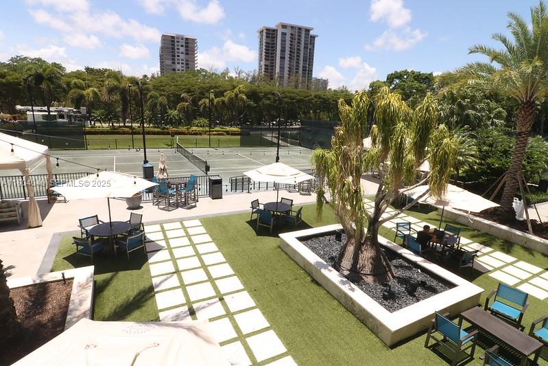 2000 Island Boulevard