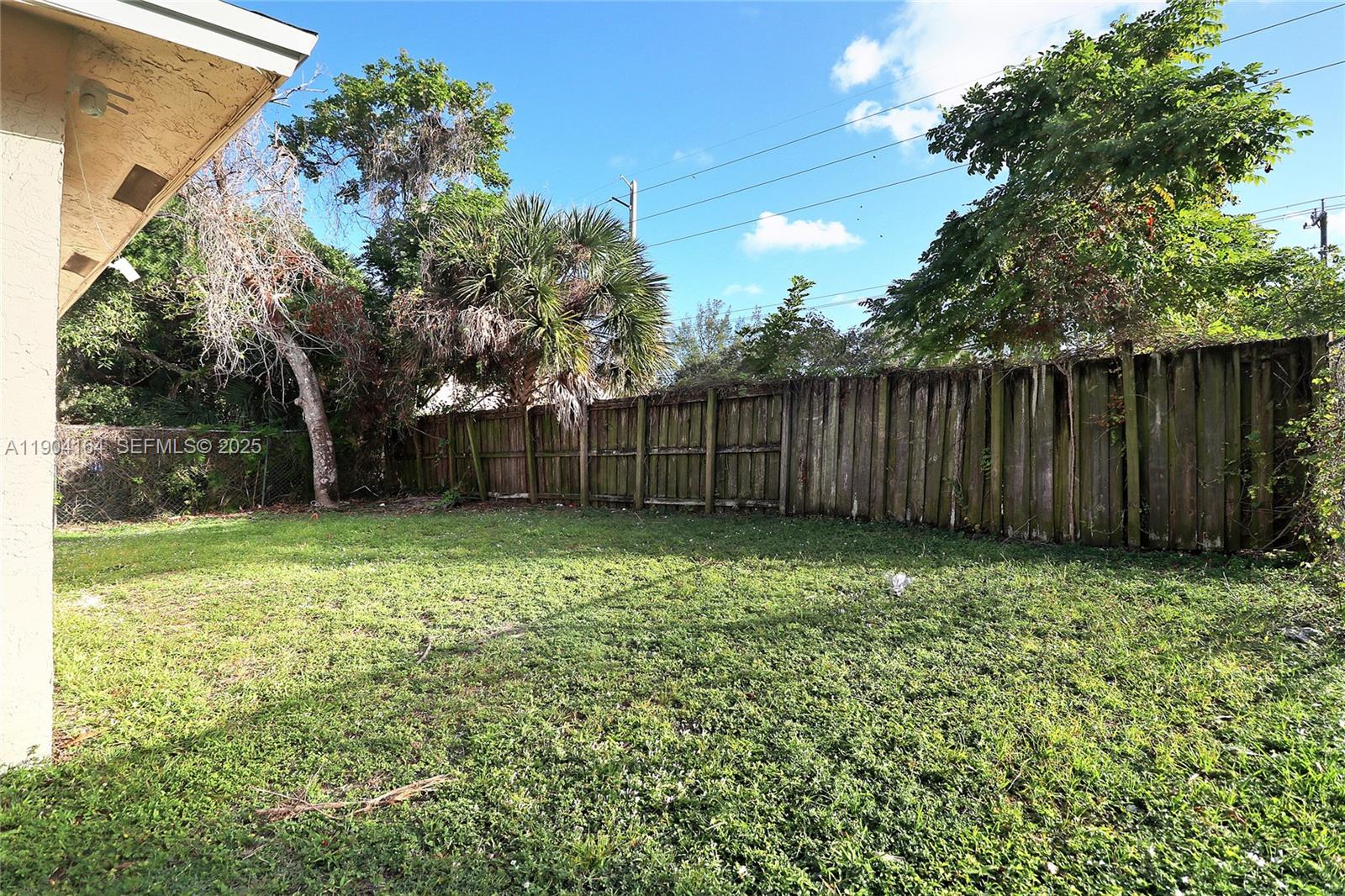 1722 NW 8th Court gallery image #24