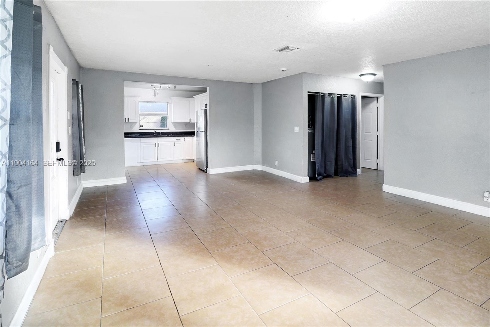 1722 NW 8th Court gallery image #6