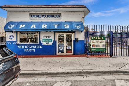 2112 NW 36th Street