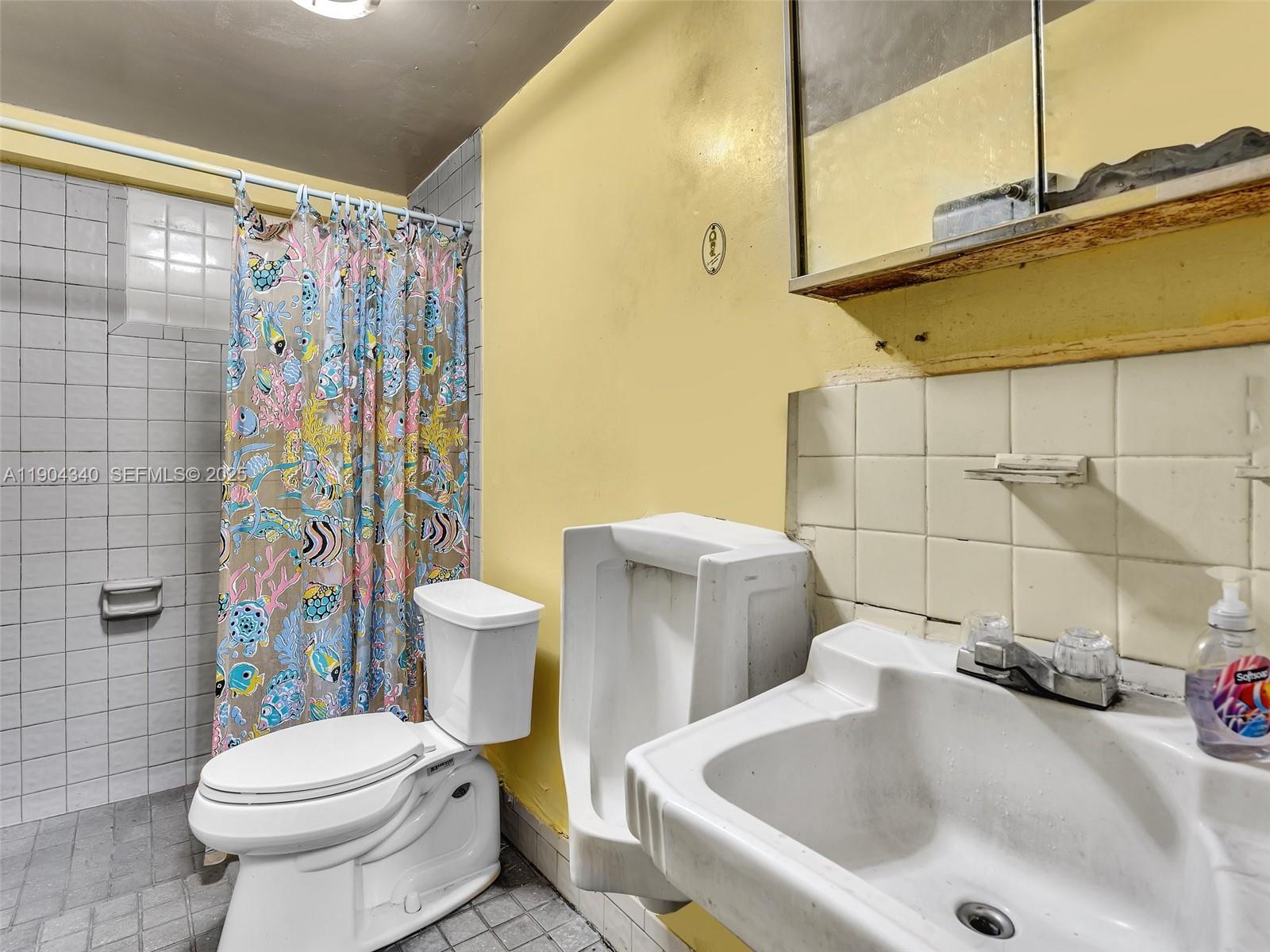 2112 NW 36th Street