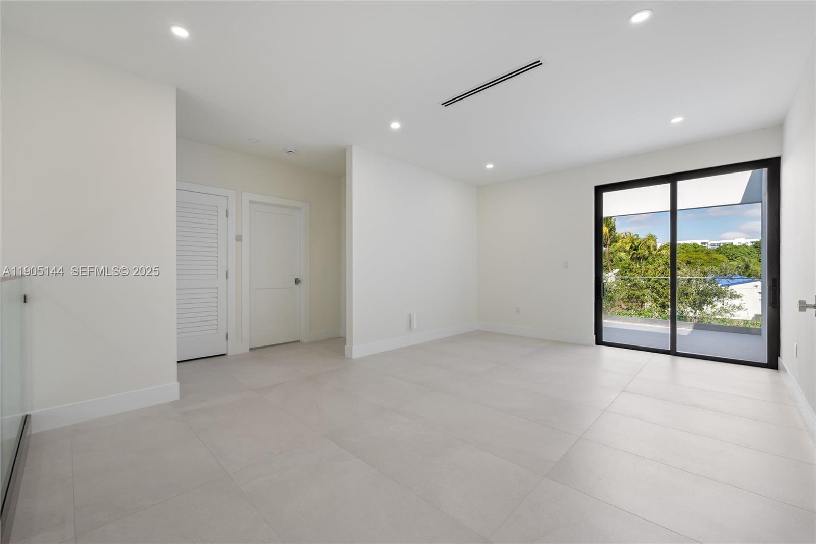 2127 SW 11th Terrace