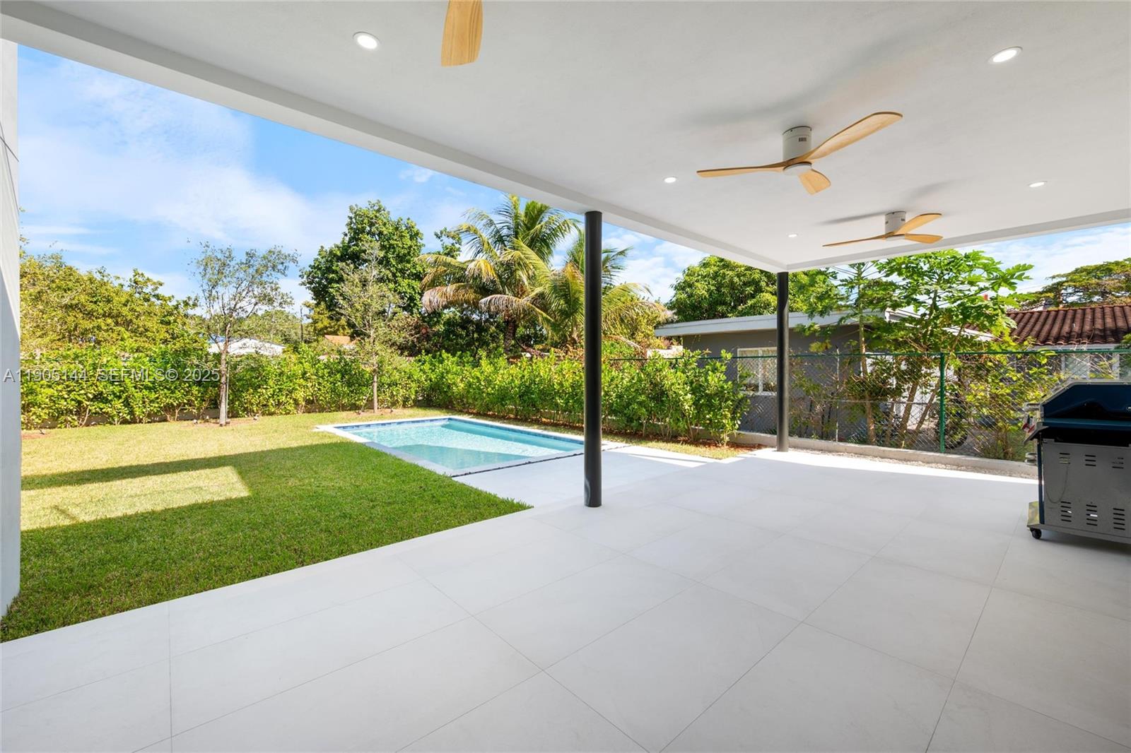 2127 SW 11th Terrace