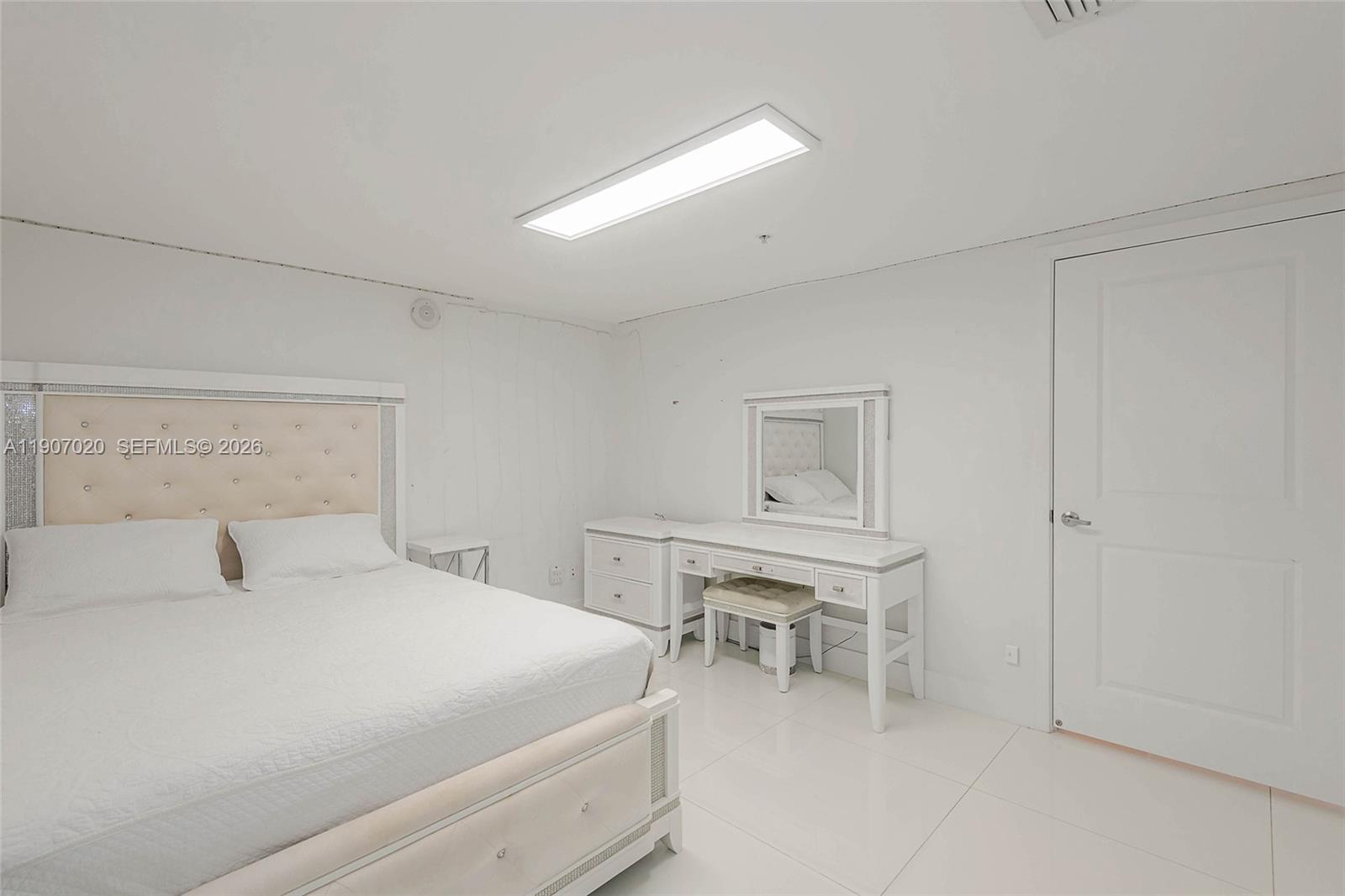 400 Sunny Isles Boulevard