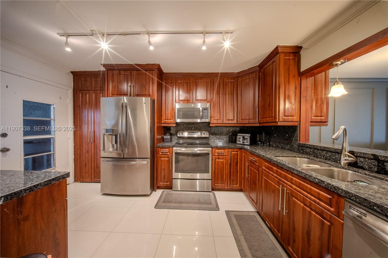 1660 NE 191st Street