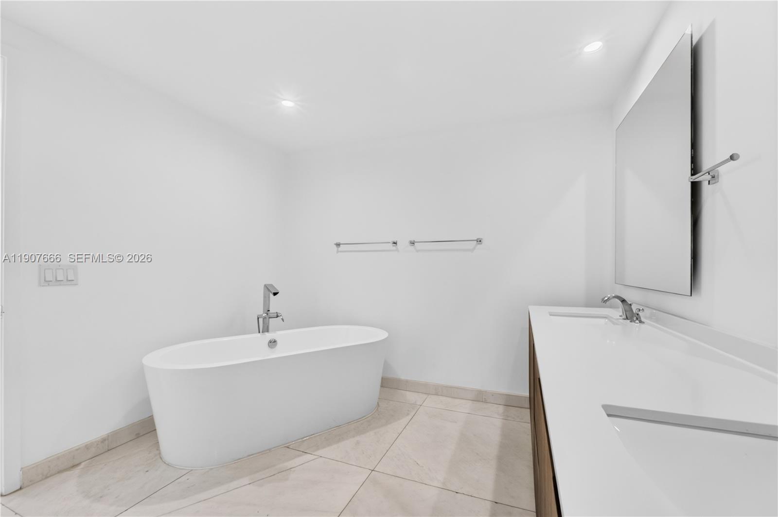 488 NE 18th Street