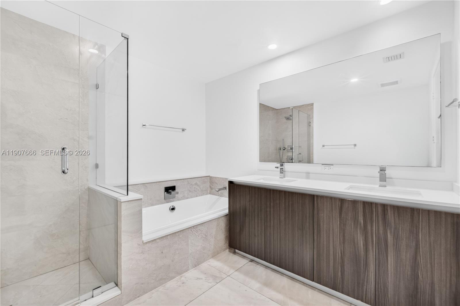 488 NE 18th Street