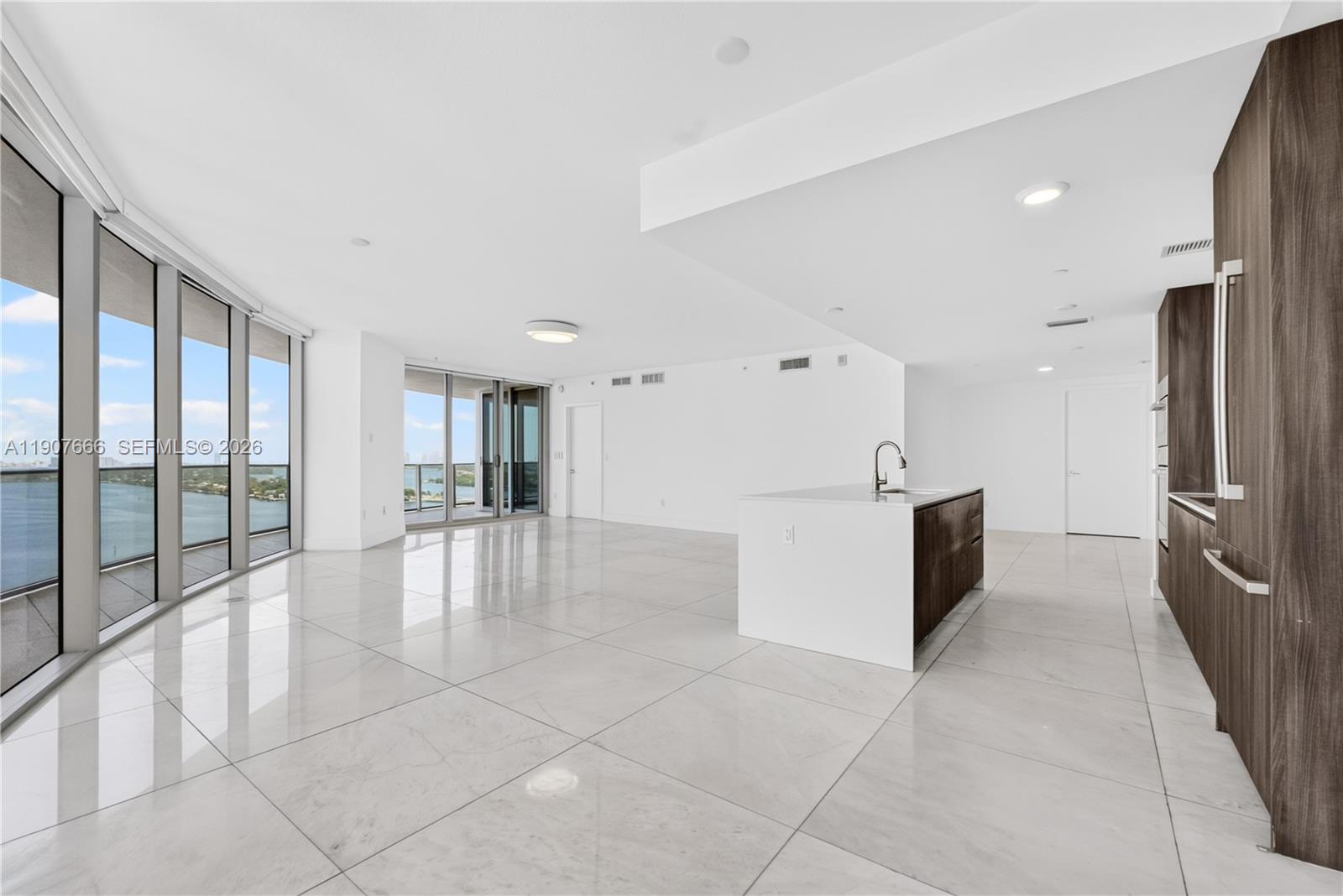 488 NE 18th Street