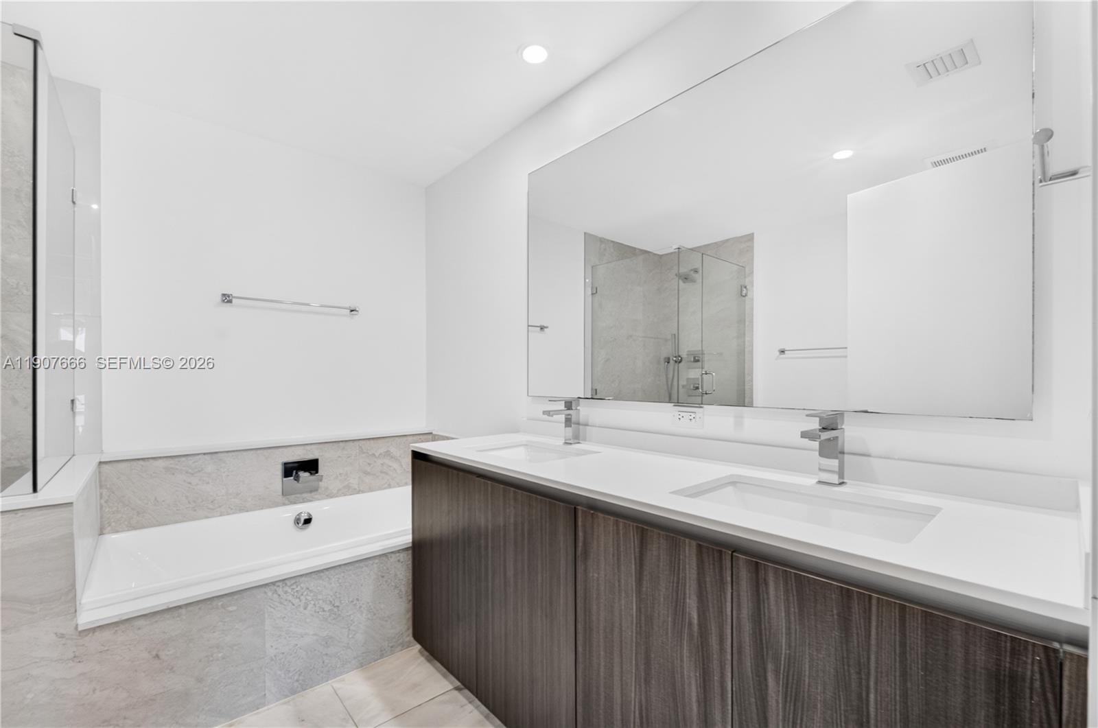 488 NE 18th Street