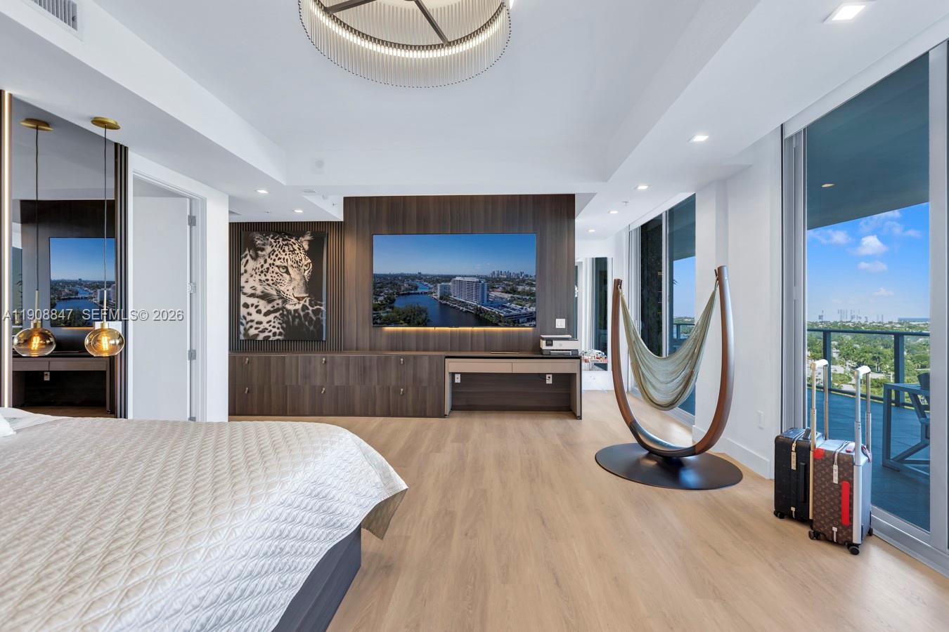1180 N Federal Highway