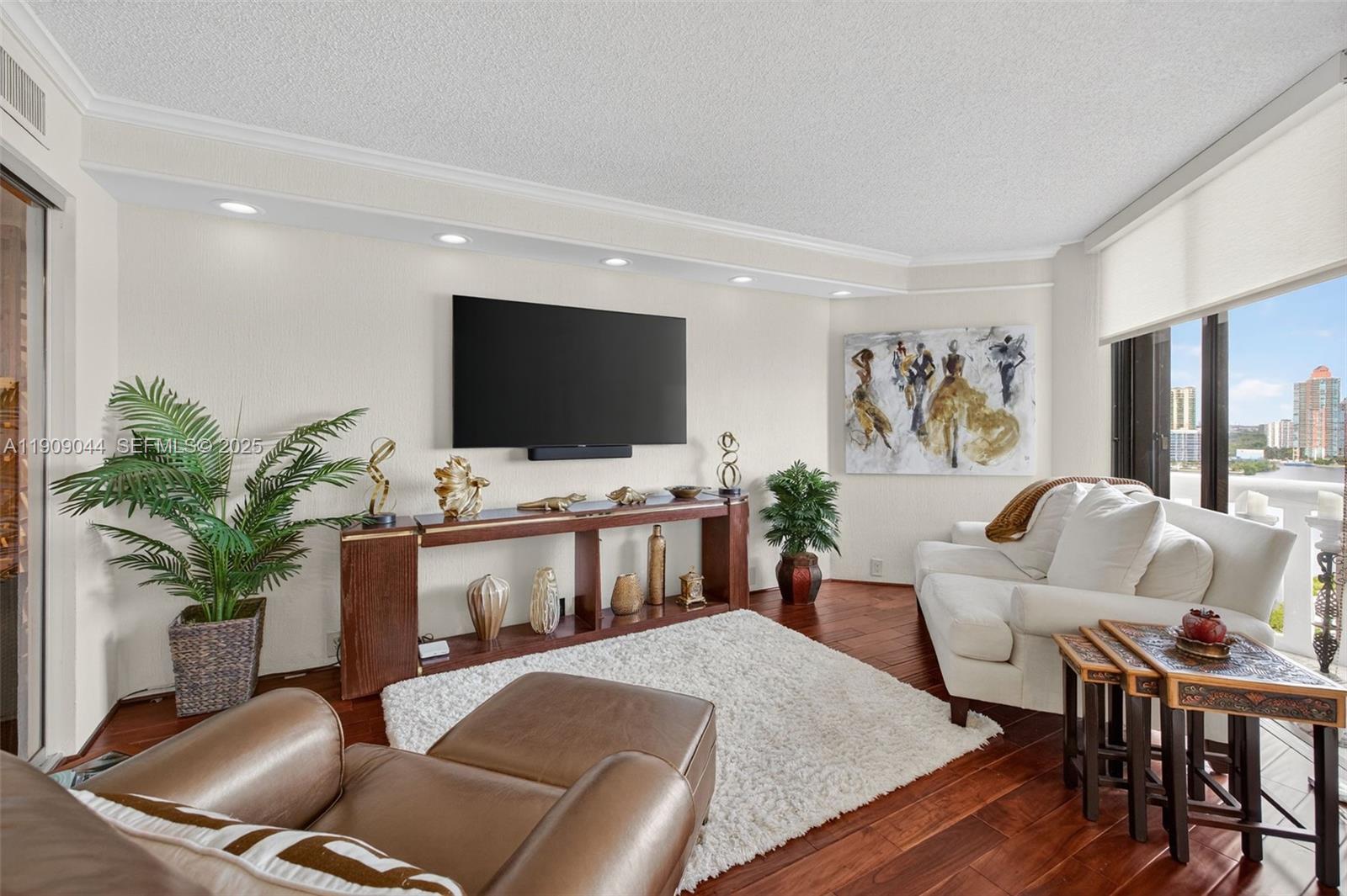 3000 Island Boulevard