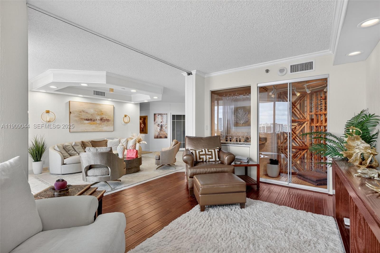 3000 Island Boulevard