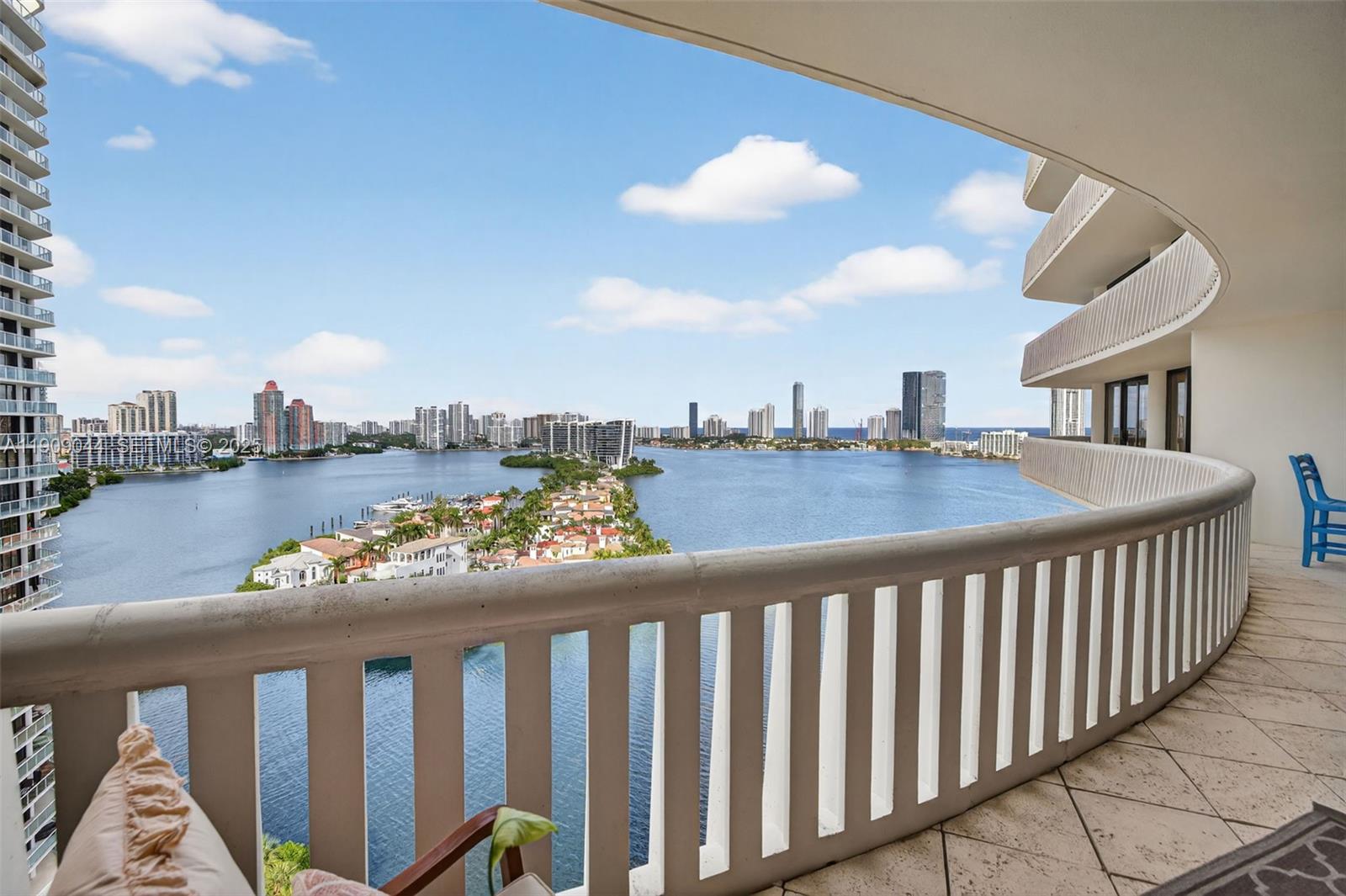 3000 Island Boulevard