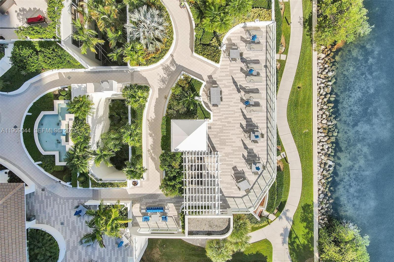 3000 Island Boulevard
