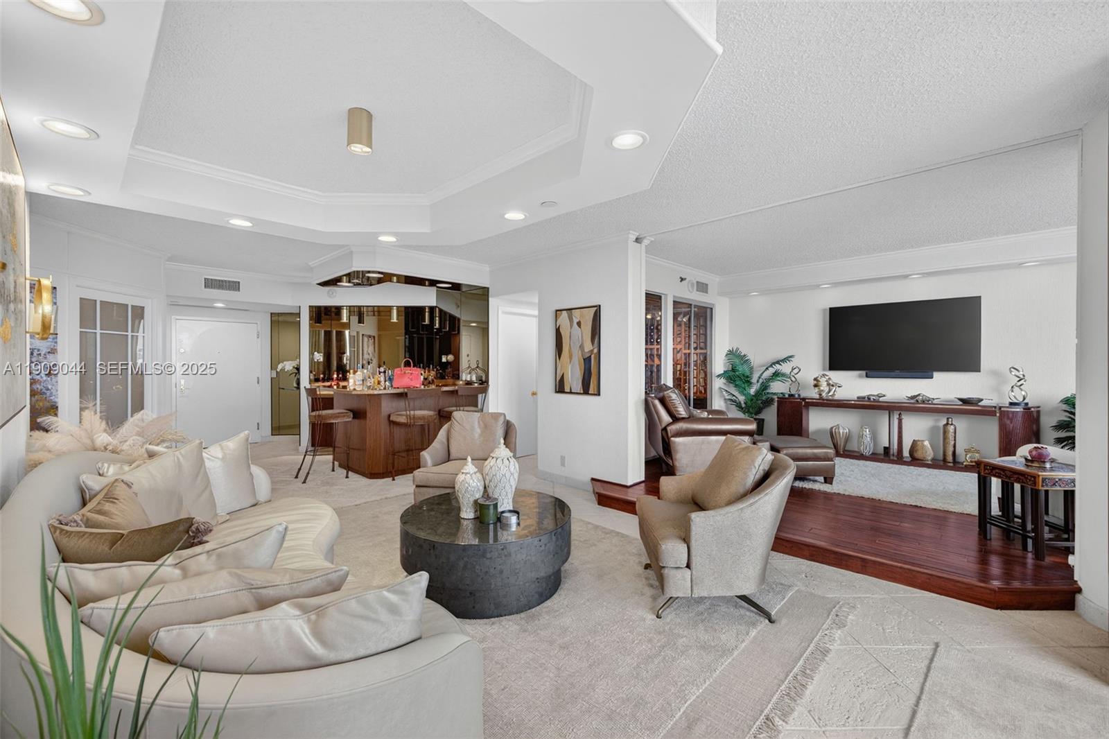 3000 Island Boulevard