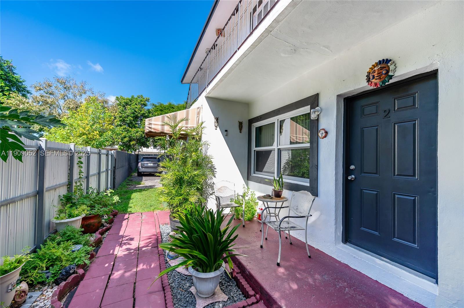 520 SW Krome Terrace
