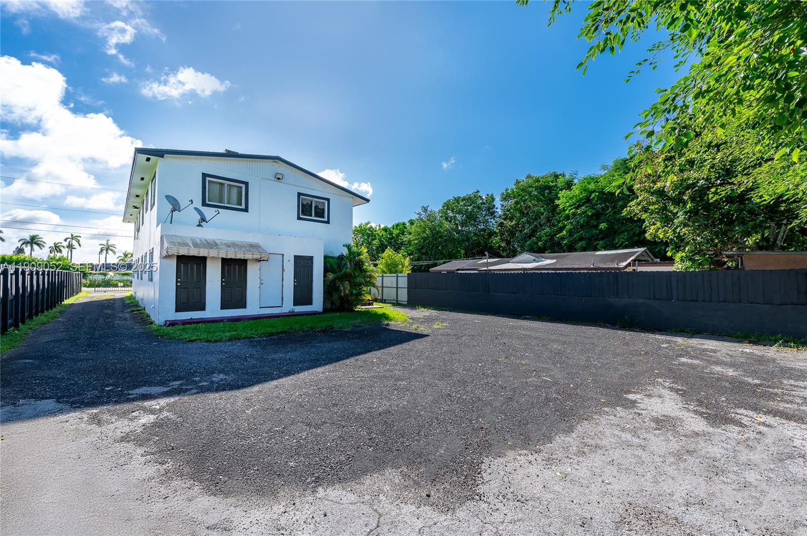 520 SW Krome Terrace