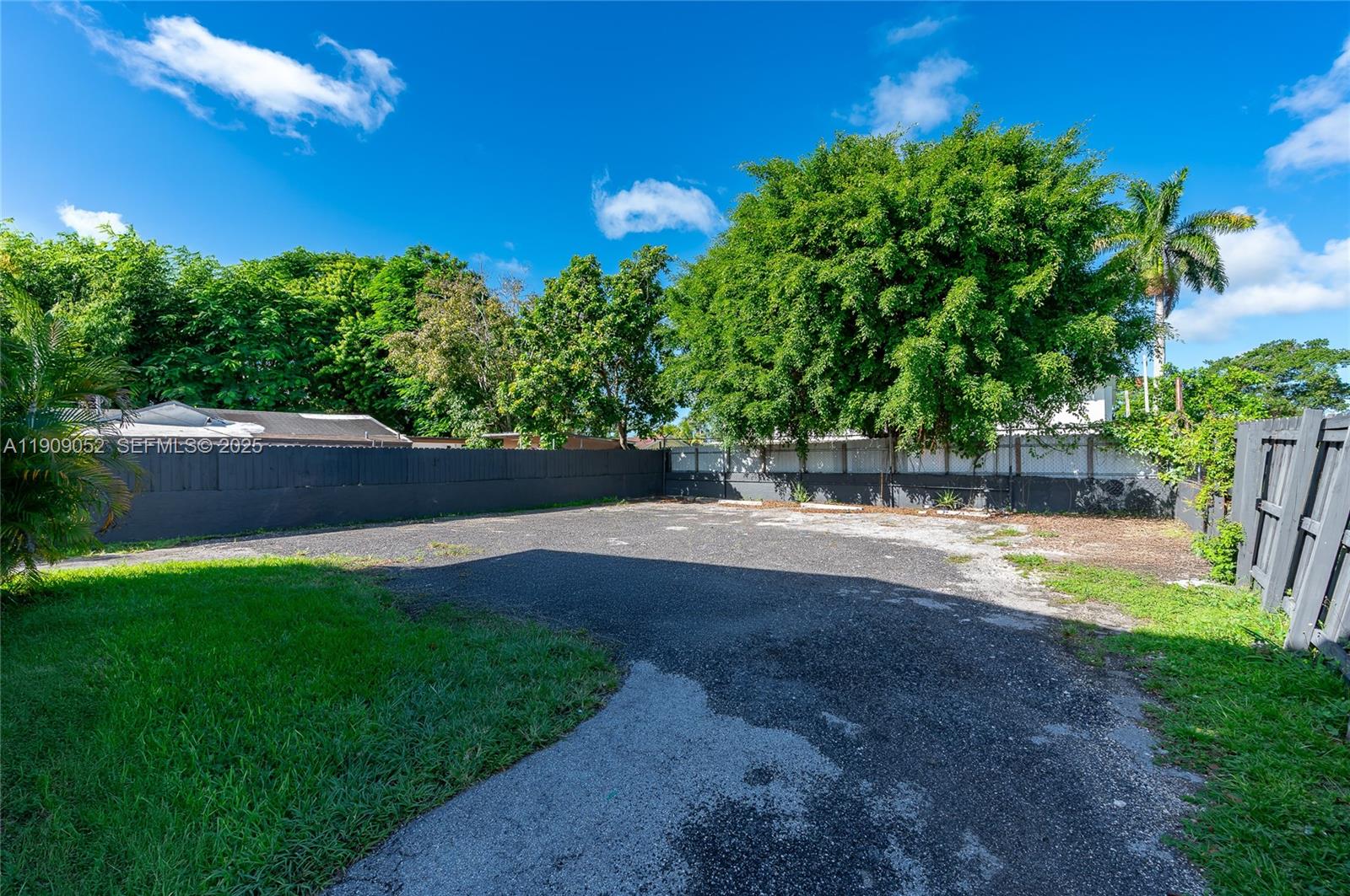 520 SW Krome Terrace